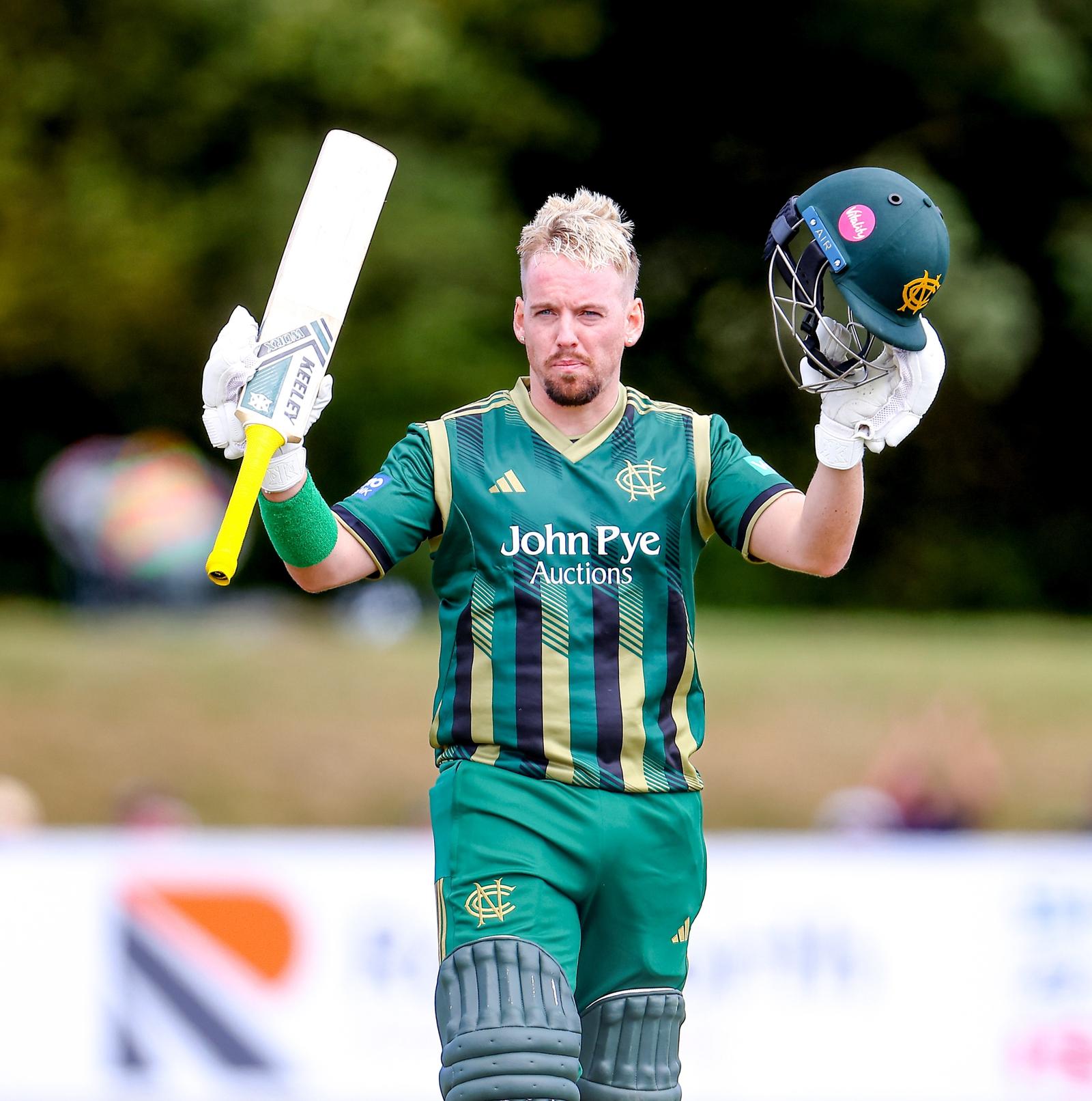 Notts vs Essex 50 55